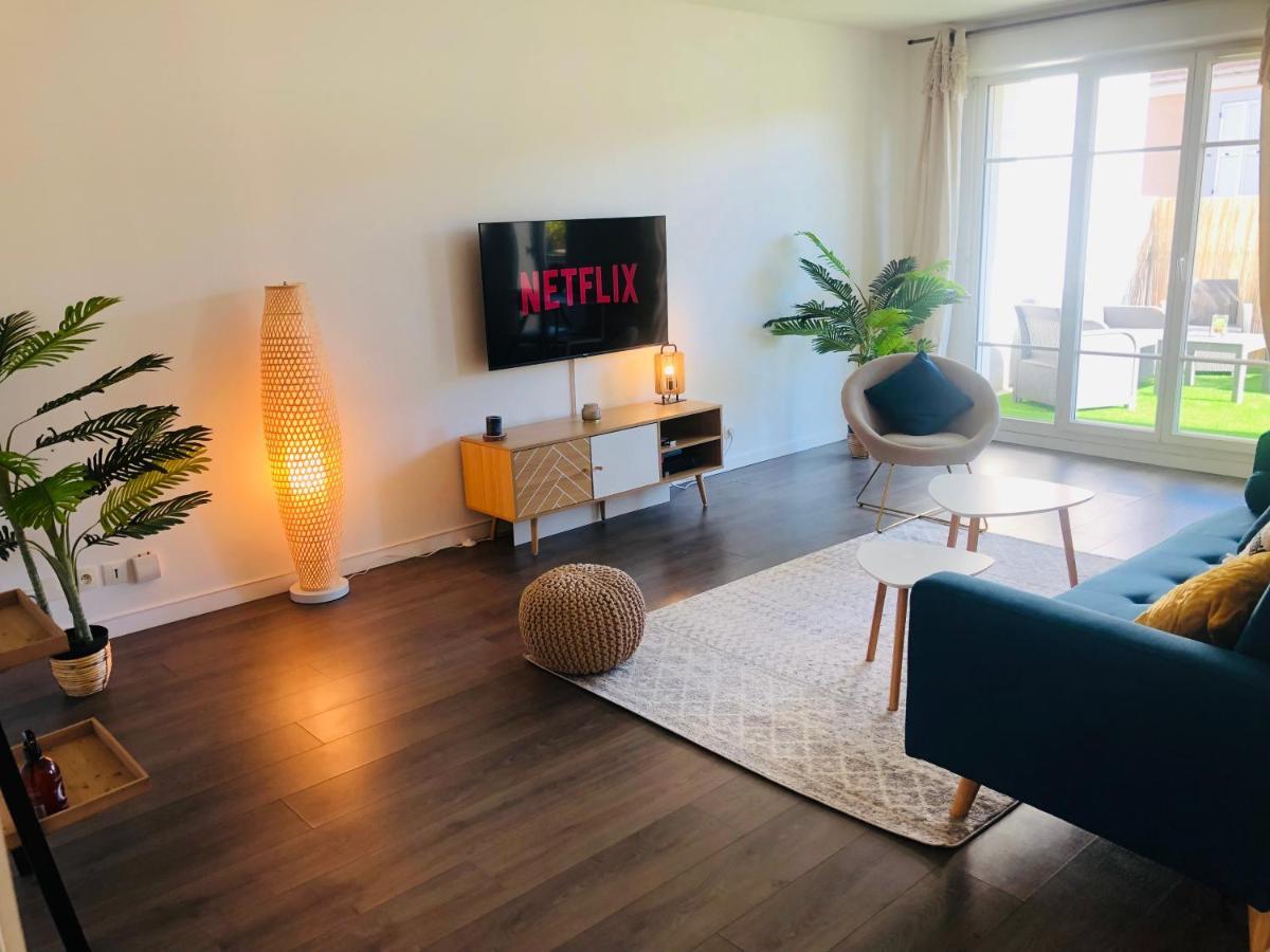شقة 7 Minutes Disney/Netflix/Terrace/Car Park ماني لو أونغر المظهر الخارجي الصورة